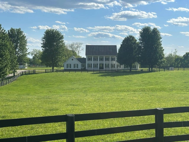 3600 Briar Hill Road, Lexington