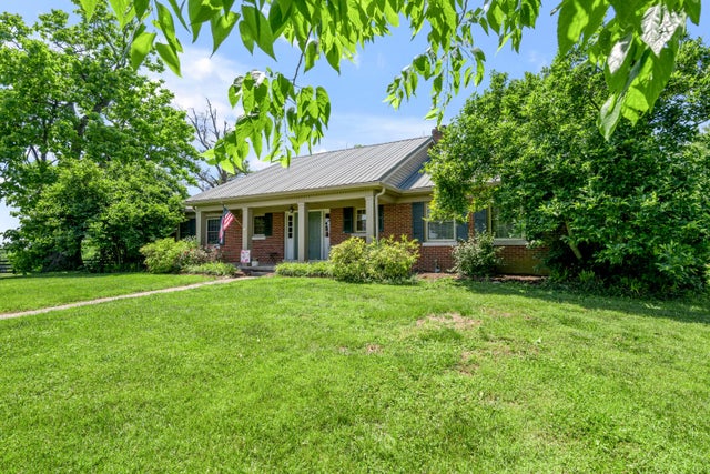255 Shryocks Ferry Road, Versailles
